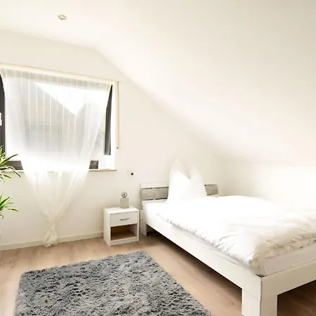 3,5-zimmer Inkl Arbeitsplatz, Wlan & Free Netflix, Amazon-free Parken Vollausgestattete Wohnung, 24h Check In