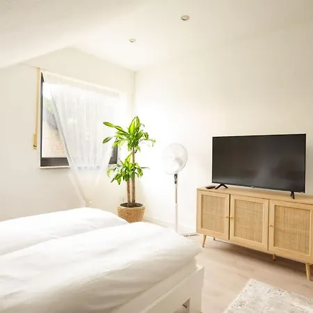 3,5-zimmer Inkl Arbeitsplatz, Wlan & Free Netflix, Amazon-free Parken Vollausgestattete Wohnung, 24h Check In 公寓