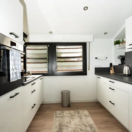 شقة 3,5-zimmer Inkl Arbeitsplatz, Wlan & Free Netflix, Amazon-free Parken Vollausgestattete Wohnung, 24h Check In