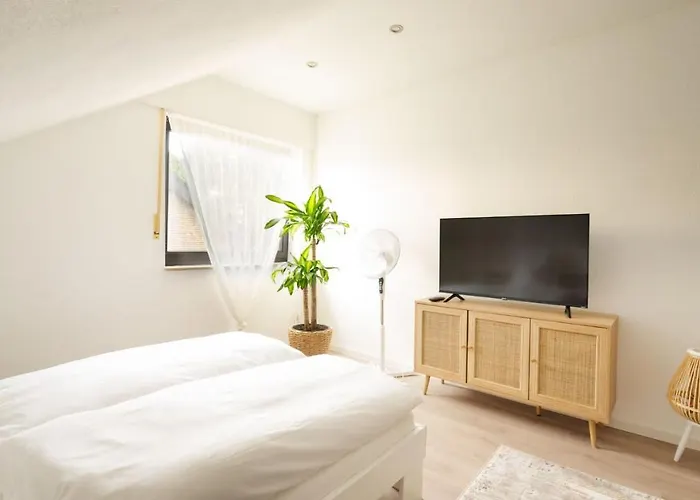 3,5-zimmer Inkl Arbeitsplatz, Wlan & Free Netflix, Amazon-free Parken Vollausgestattete Wohnung, 24h Check In 公寓